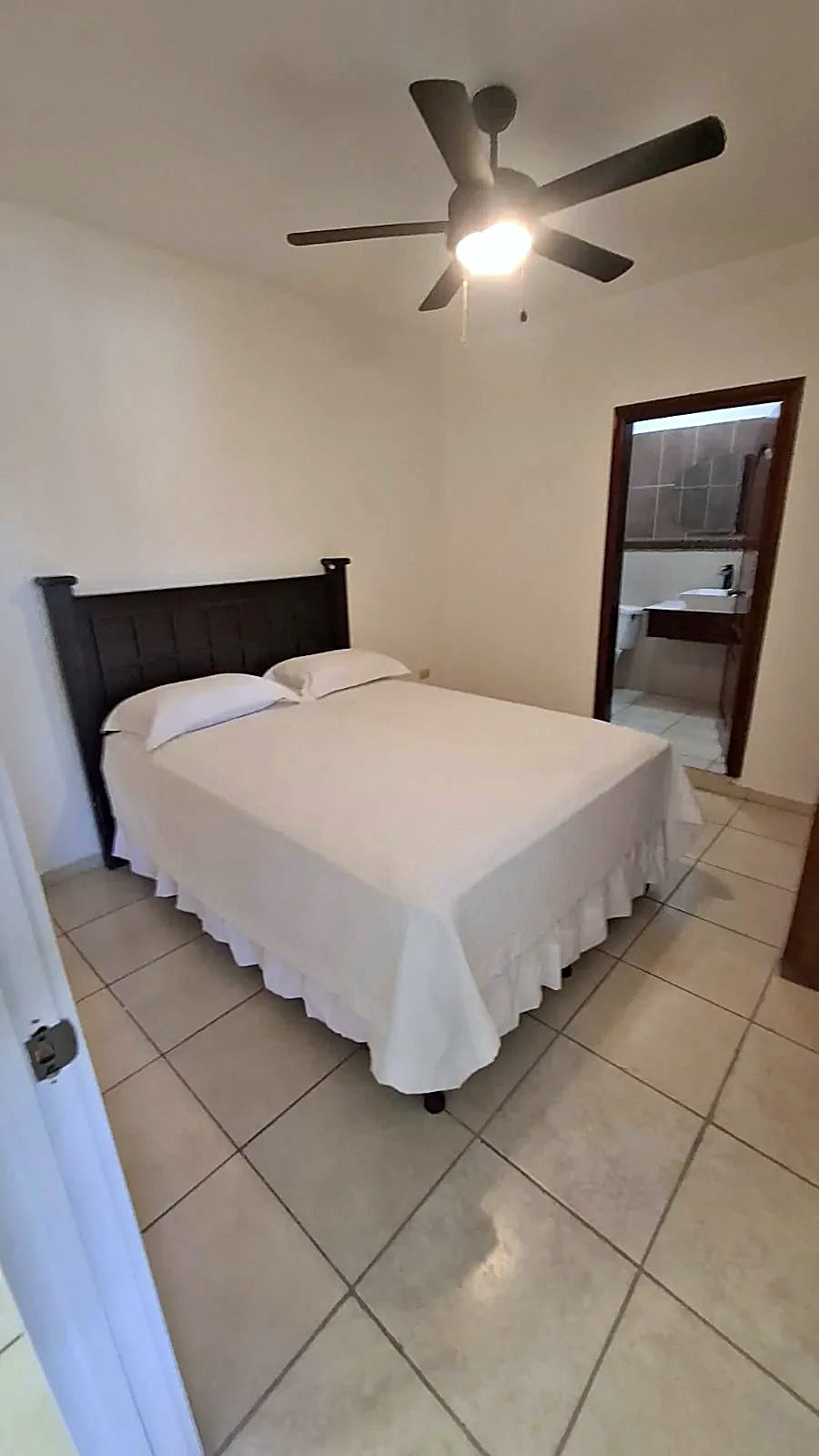 Condo 10 — Constellation Bay Condos, Roatán