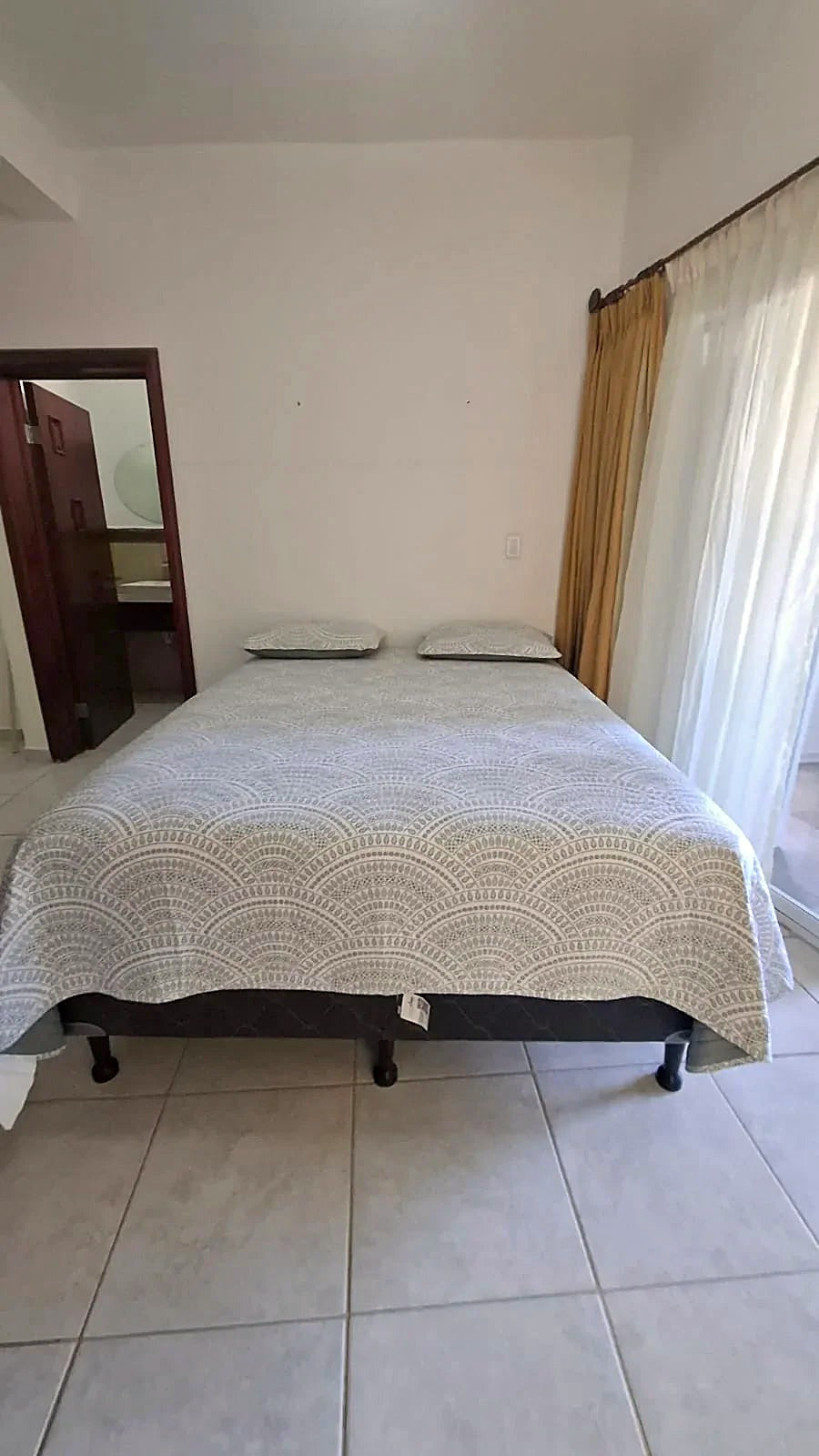 Condo 4A — Constellation Bay Condos, Roatán