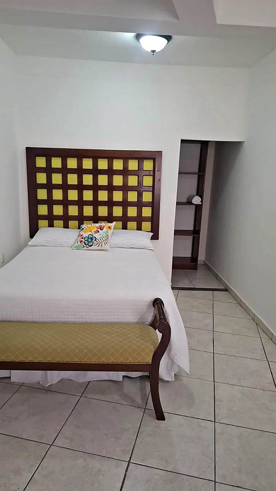Condo 9B — Constellation Bay Condos, Roatán