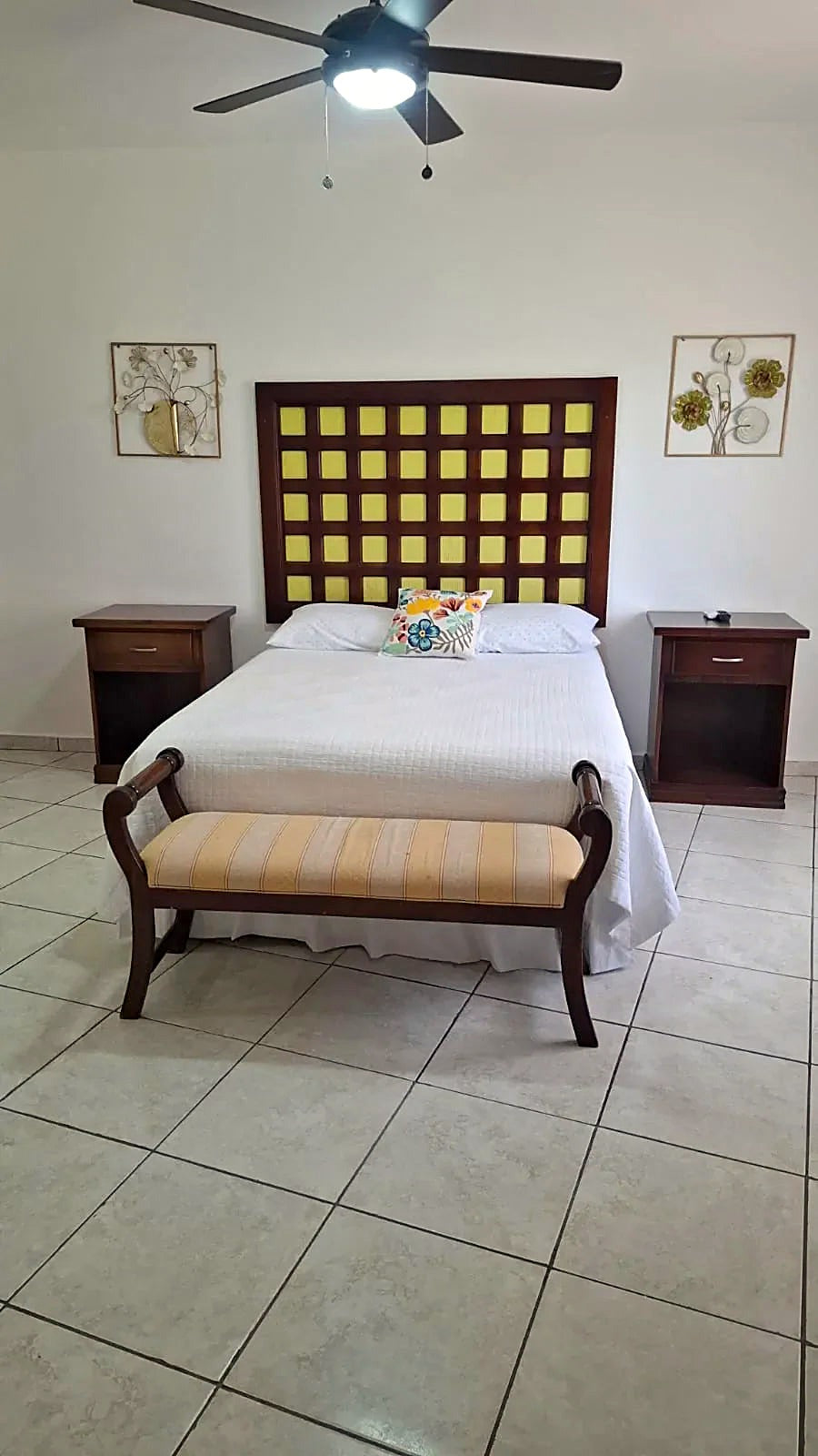 Condo 9B — Constellation Bay Condos, Roatán